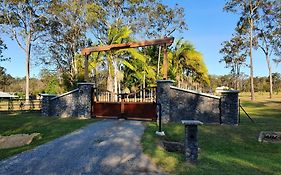 Luxurious Countryside Retreat - Visit Our Private Apartment On Our Acreage Property!